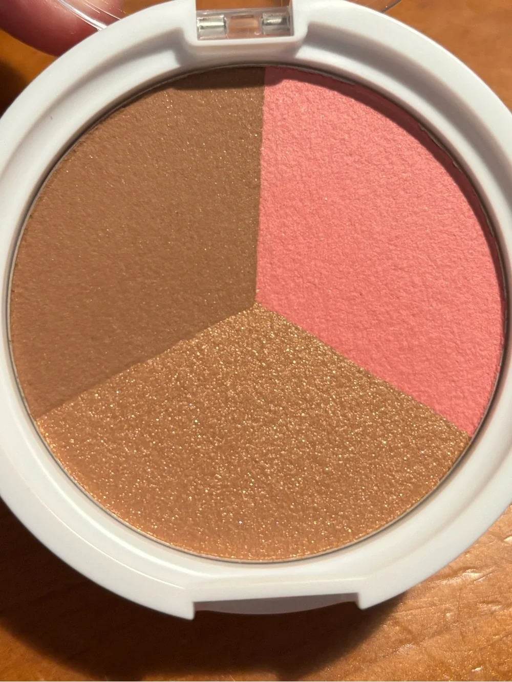 OFRA California Dream Triangle Makeup Compact